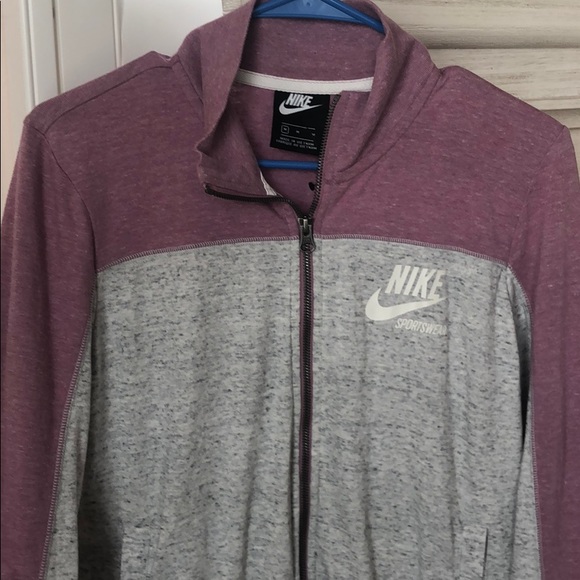 Nike jacket - Picture 2 of 3